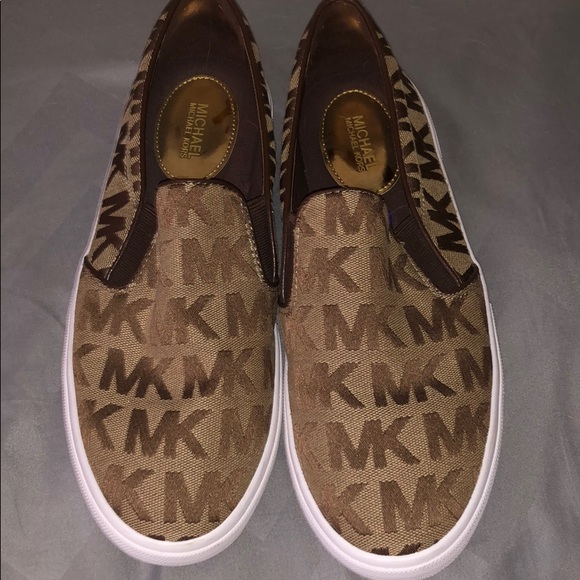 Michael Michael Kors size 8.5 slip on sneakers - Picture 7 of 8